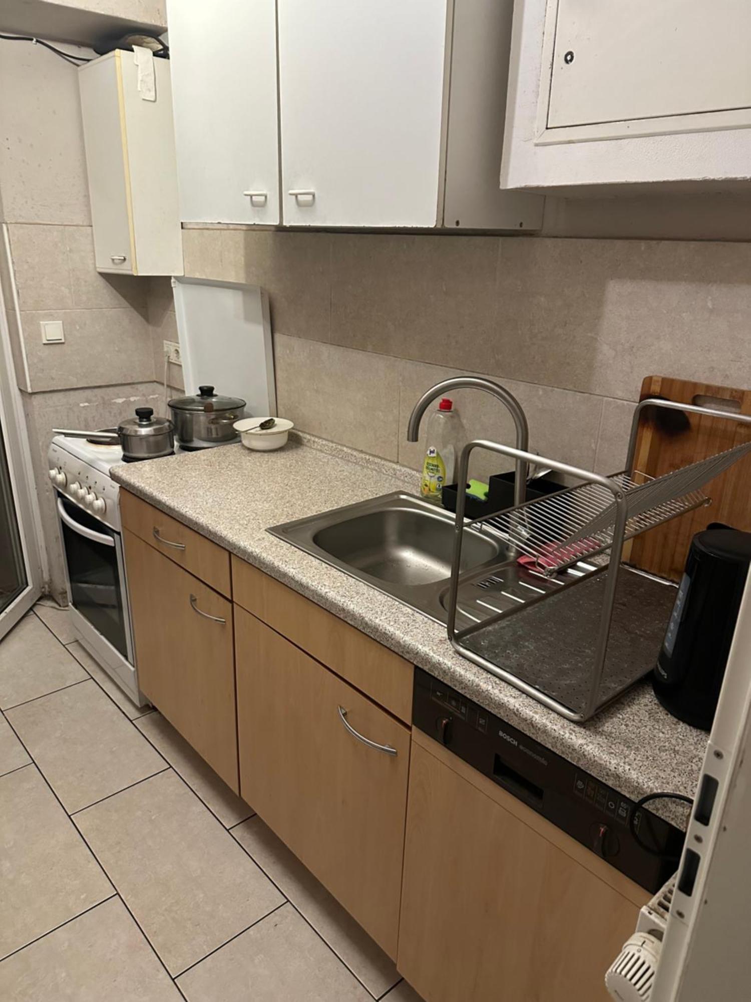Schoenes Zimmer In Bahnhofsnaehe In Einer Wohnung Mit Grosser Terrasse Gießen Exterior foto